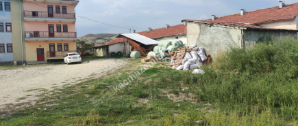 Ankara'da Satılık 3 Katlı Evi Olan 100 Başlık Mandıra 2