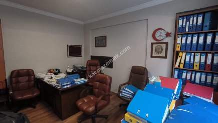 Trabzon Meydan Çarşı Mah. Kiralık Ofis 23