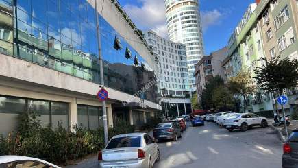 Şişli'de Müstakil Girişli 3 Katlı, 3.500 M2 Plaza 1