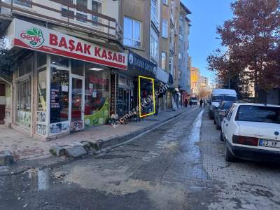 Namık Çiftci Caddesinde Harika Konumlu Satılık Dükkan 3