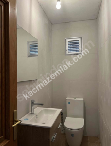 Feneryolu'nda 4 + 1 Ferah Çok İyi Lokasyon Da Kiralık 10