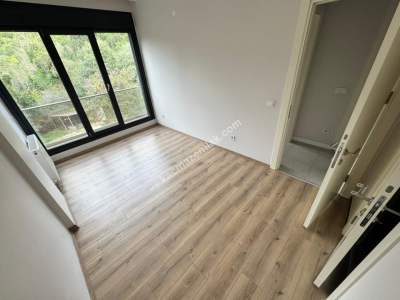 Acıbademde 7/24Güvenlikli Yeni Sitede Arakat Kiralık3+1 9