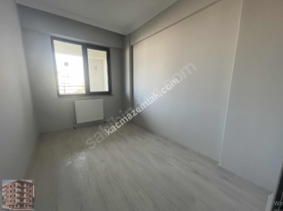 Tosya Yolunda Kiralık 2+1 Sıfır Daireler 19