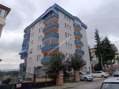 Derince Dumlupınar'da Eşyalı Kiralık Daire 1