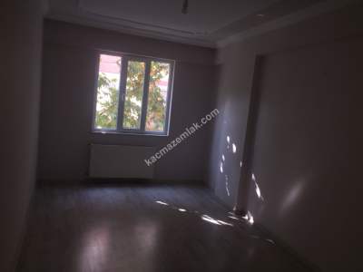 Siirt Bahçelievler Sağlık Ocağı Yanı Kiralık 3+1 Daire 23