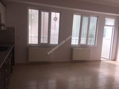 Siirt Bahçelievler Sağlık Ocağı Yanı Kiralık 3+1 Daire 6