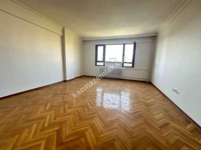 Altıntepe Sahilde Deniz Manzaralı 180M2 3+2 Dubleks 6