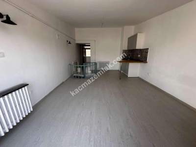 Altıntepe Sahilde Deniz Manzaralı 180M2 3+2 Dubleks 27