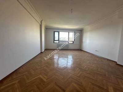 Altıntepe Sahilde Deniz Manzaralı 180M2 3+2 Dubleks 7