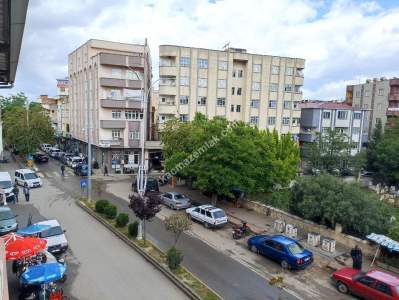 Siirt Tillo Caddesinde Satılık 2 Daire 2 Dükkan 30