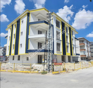 Sincan Yenikent'de 4+1 Satılık Köşe Başı Daire 5