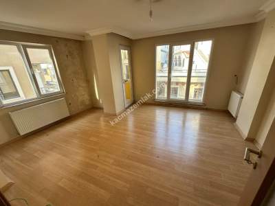 Merkez Mah'da 2+1 90 M2 2. Kat Balkonlu Satılık Daire 2