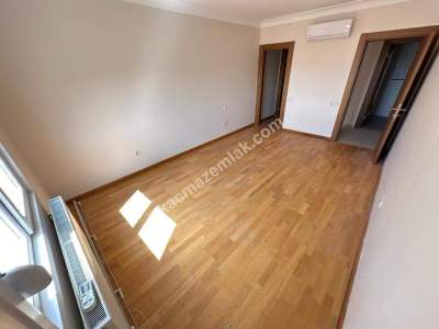 7/24 Güvenlik-Havuz-Giyinme Odalı 150M2 Etrafı Açık Gen 12