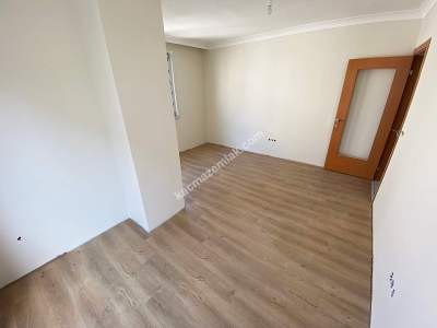 Caddeye Yakın 3.Kat Ayrı Mutfak Çift Balkon Lüks 2+1 15