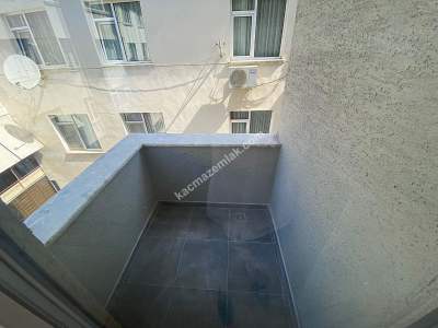 Caddeye Yakın 3.Kat Ayrı Mutfak Çift Balkon Lüks 2+1 12