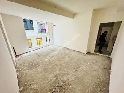 Altıntepe Sahil Yakın Ayrı Mutfaklı 80M² Net Sıfır 2+1! 4