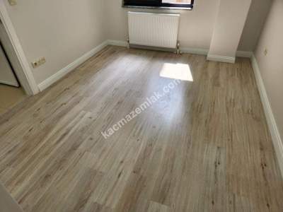 İdealtepe'de Ulaşıma Yakın Teraslı Otoparklı 45M² 1+1! 18