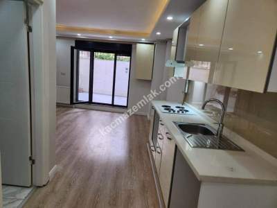 İdealtepe'de Ulaşıma Yakın Teraslı Otoparklı 45M² 1+1! 3