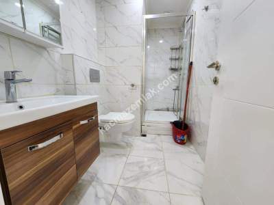 İdealtepe'de Ulaşıma Yakın Teraslı Otoparklı 45M² 1+1! 23