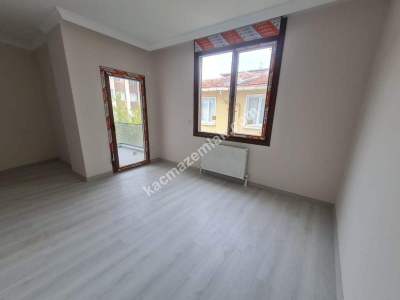 İdealtepe'de Ön Cephe Arakat 2+1 Sıfır Daire 20