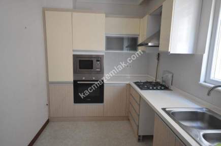 Çamlık Sahilde Katta Tek 160M2 3,5 +1 10