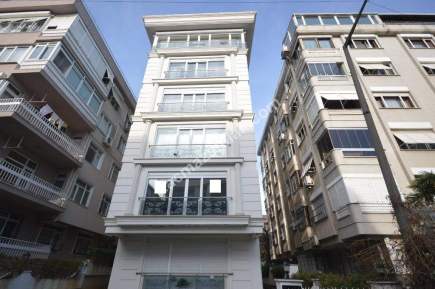 Çamlık Sahilde Katta Tek 160M2 3,5 +1 34