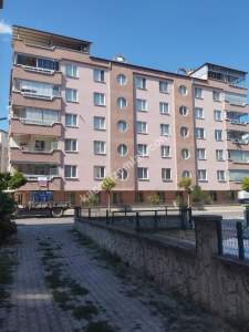 Turhalda Cumhuriyet Mah Satılık 3.5+1 180M² Daire 3