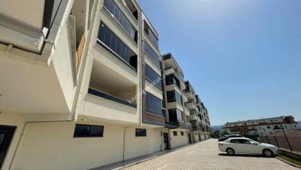 Güzelyalı Burgaz'da Eşyalı Manzaralı Satılık 5+1 Daire 38