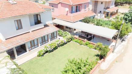 Biga Denizatı Sitesinde Denize Yakın Satılık Villa 24