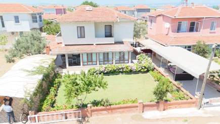 Biga Denizatı Sitesinde Denize Yakın Satılık Villa 21