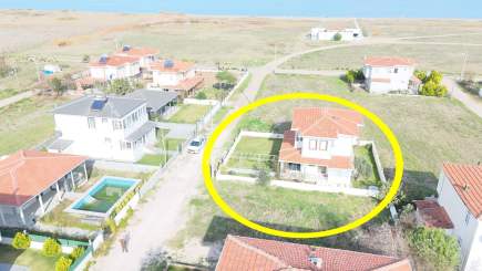 Biga Denizatı Sitesinde Satılık Villa 1