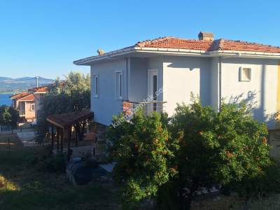 Burhanlıda Boğaz Manzaralı Eşyalı Satılık Villa 4