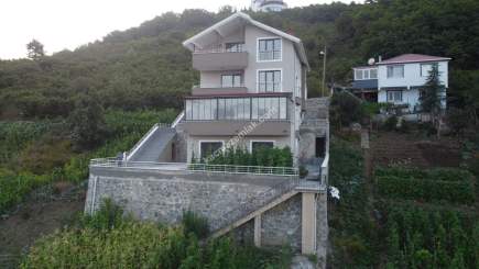 Trabzon Akçaabat'ta Satılık Villa 3