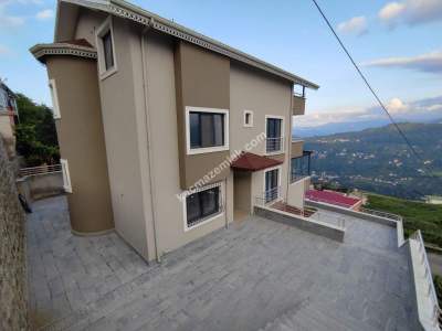 Trabzon Akçaabat'ta Satılık Villa 4