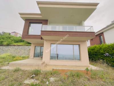 Trabzon Akçaabat Salacık Ta Satılık Ful Manzaralı Villa 39