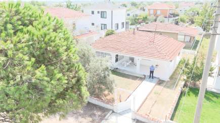 Biga Çeşmealtı Denizatı Sitesinde Satılık Bahçeli Villa 14