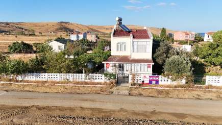 Gelibolu Eğritaşda Satılık Eşyalı Bahçeli Dublex Villa 1